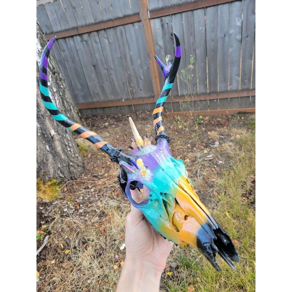 Deer Skull Oddity with crystals. Real animal skulls, Painted Animal Skull, Taxid